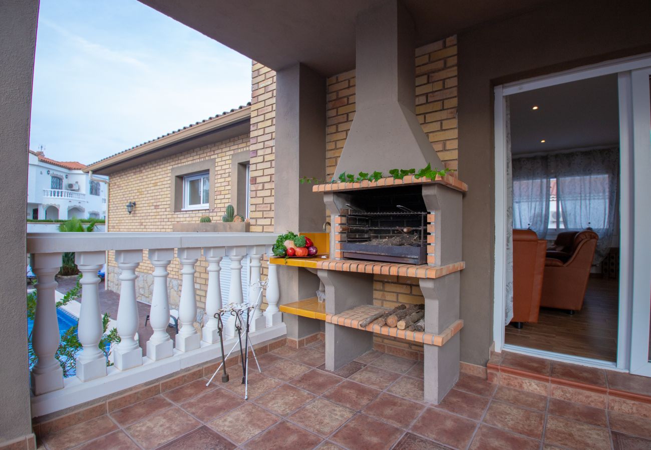 Villa en Miami Playa - FLANDES Villa piscina jardín privado, Wifi gratis Villa en Miami Playa - FLANDES Villa piscina jardín privado, Wifi gratis