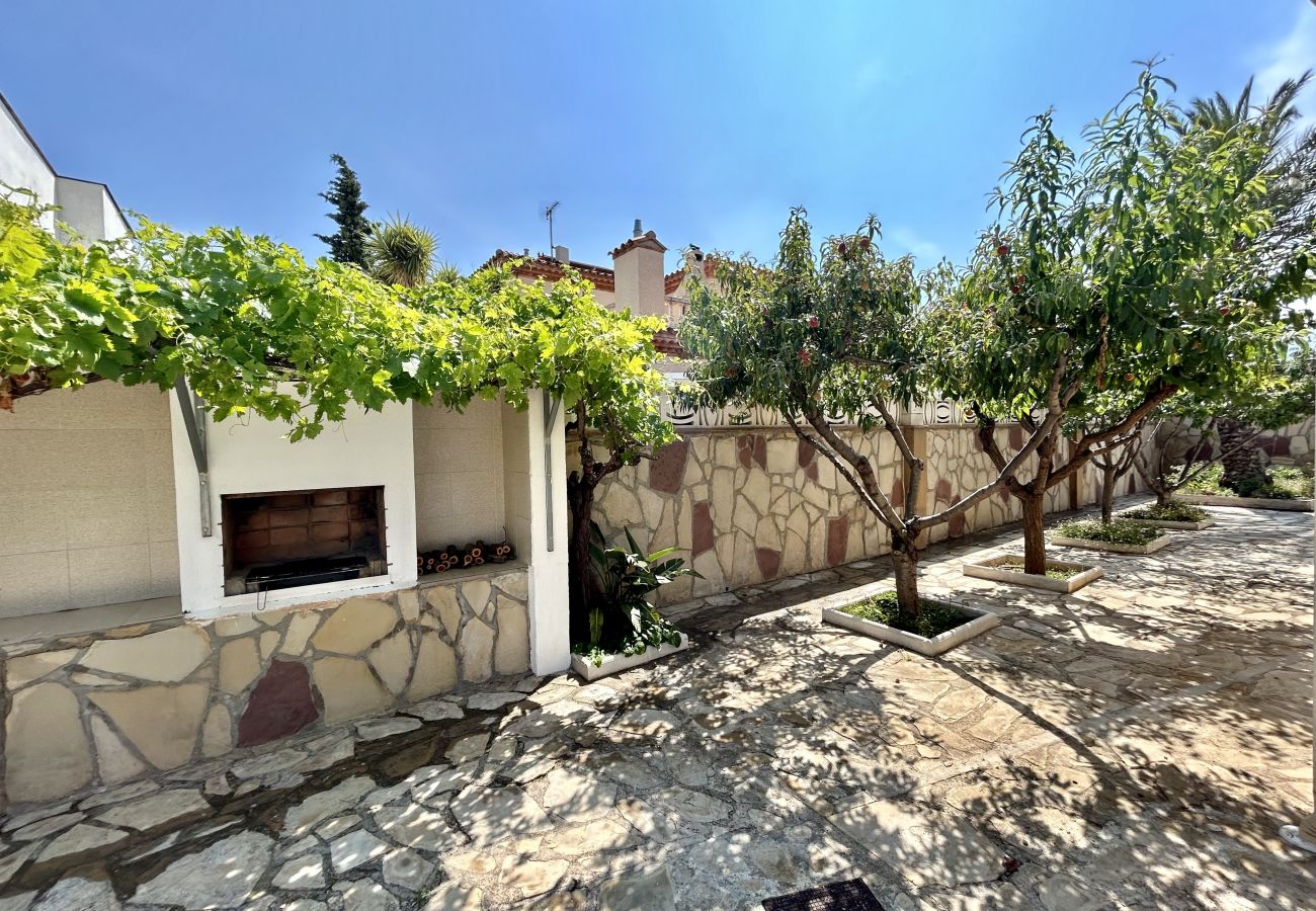 Villa en Miami Playa - FLANDES Villa piscina jardín privado, Wifi gratis Villa en Miami Playa - FLANDES Villa piscina jardín privado, Wifi gratis