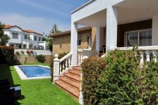 Villa en Miami Playa - FLANDES Villa piscina jardín privado,...