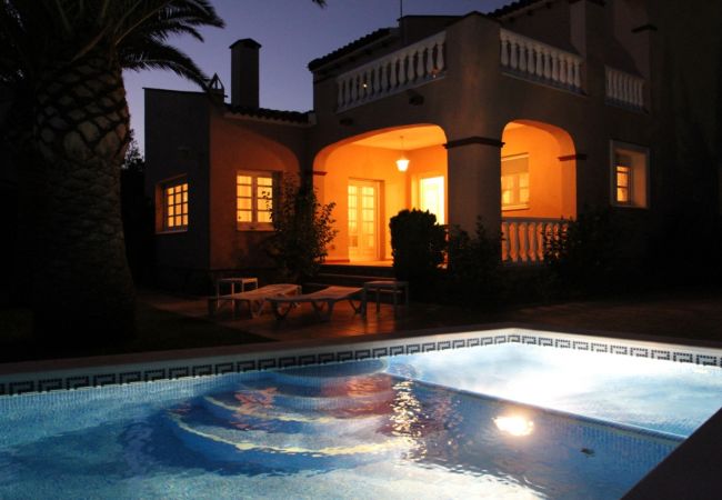 Villa en Miami Playa - NAPOLEON Villa piscina privada, BBQ, Wifi gratis Villa en Miami Playa - NAPOLEON Villa piscina privada, BBQ, Wifi gratis