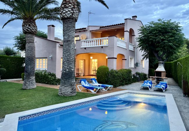 Villa en Miami Playa - NAPOLEON Villa piscina privada, BBQ, Wifi gratis