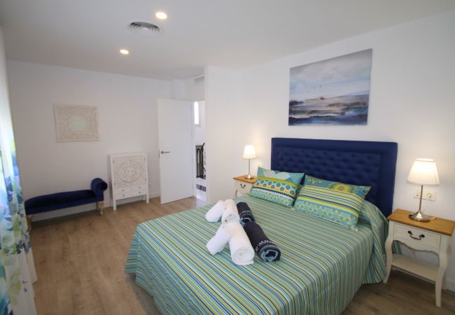 Villa en Miami Playa - ALAMO Gran villa piscina privada y WiFi gratis Villa en Miami Playa - ALAMO Gran villa piscina privada y WiFi gratis