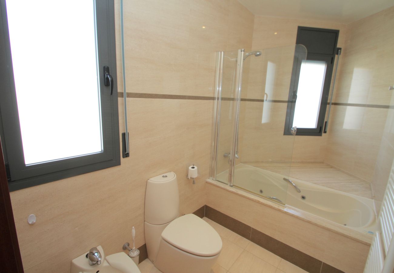 Villa en Hospitalet de L´Infant - PERLA Gran villa piscina privada y WiFi gratis Villa en Hospitalet de L´Infant - PERLA Gran villa piscina privada y WiFi gratis