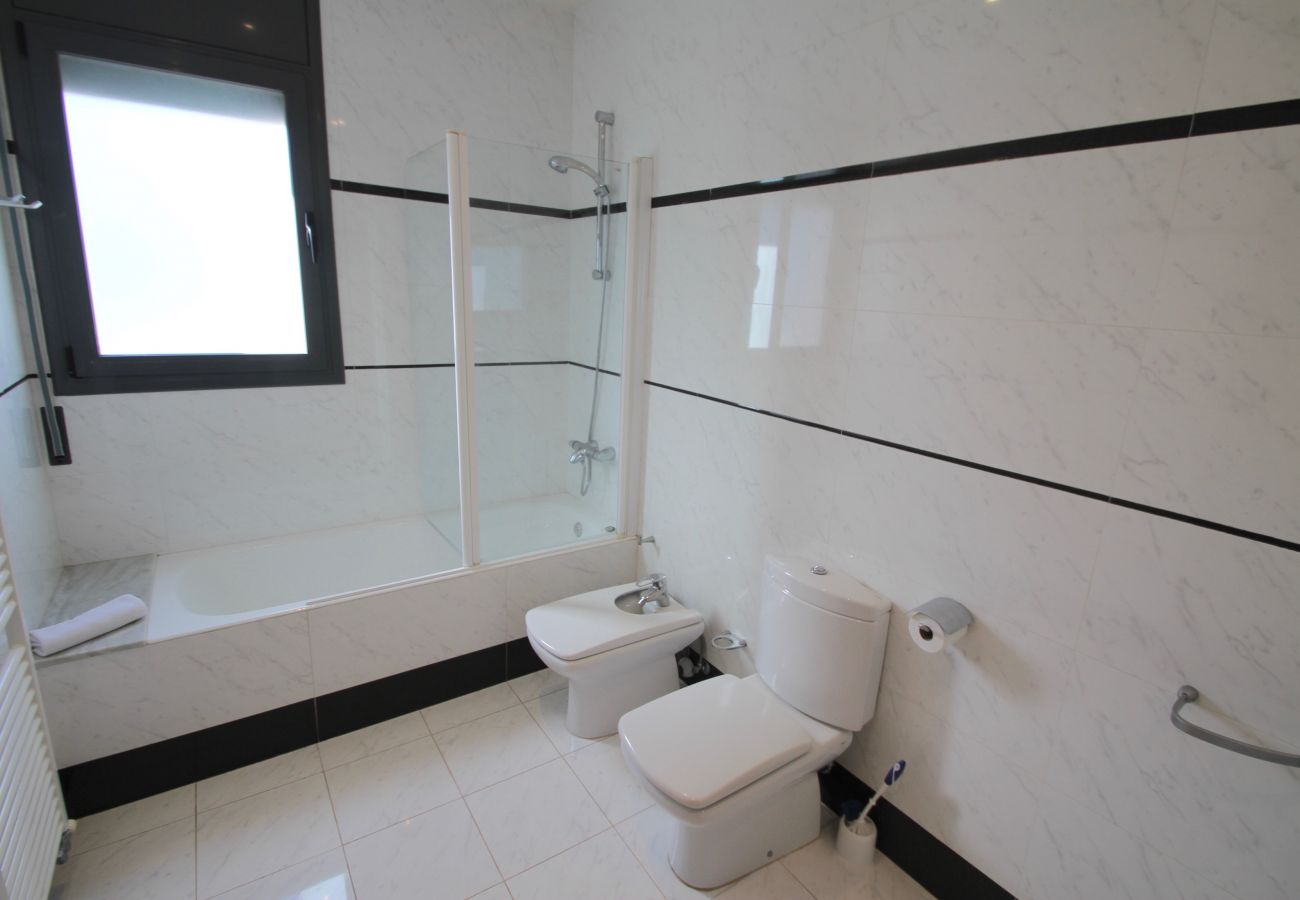 Villa en Hospitalet de L´Infant - PERLA Gran villa piscina privada y WiFi gratis Villa en Hospitalet de L´Infant - PERLA Gran villa piscina privada y WiFi gratis