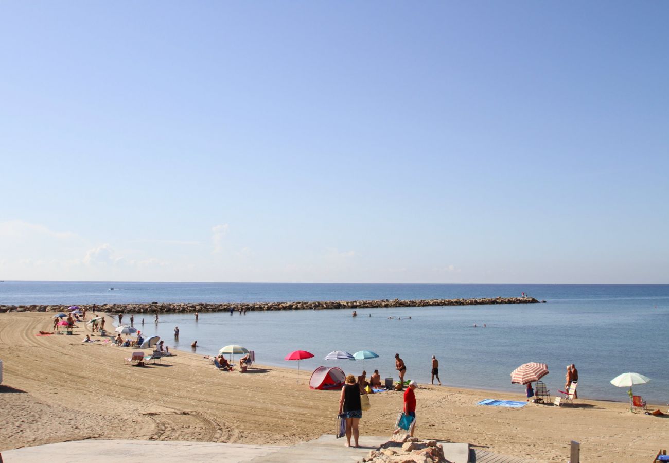 Villa en Hospitalet de L´Infant - PERLA Gran villa piscina privada y WiFi gratis Villa en Hospitalet de L´Infant - PERLA Gran villa piscina privada y WiFi gratis