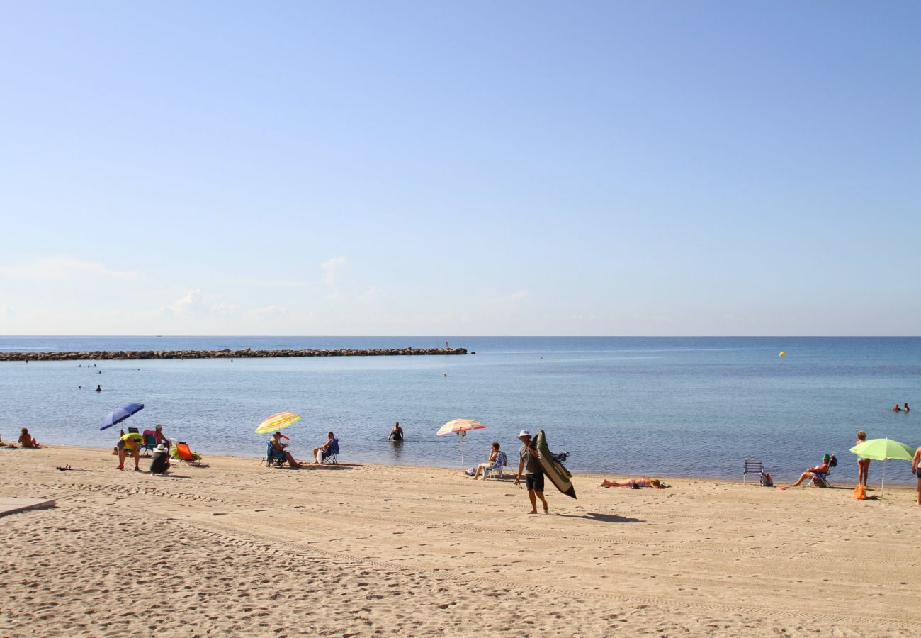 Villa en Hospitalet de L´Infant - PERLA Gran villa piscina privada y WiFi gratis Villa en Hospitalet de L´Infant - PERLA Gran villa piscina privada y WiFi gratis