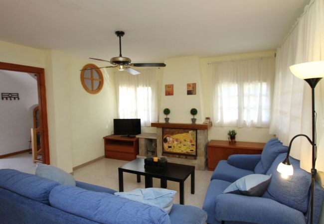 Casa adosada en Miami Playa - BEDOL1 Adosado jardín, piscina comun, WiFi gratis Casa adosada en Miami Playa - BEDOL1 Adosado jardín, piscina comun, WiFi gratis