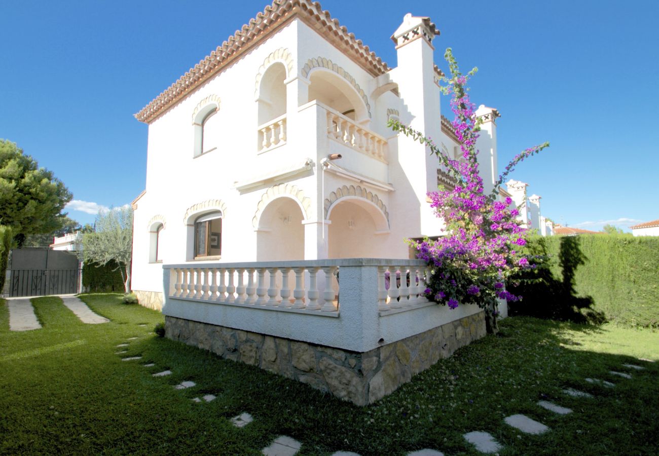 Terraced House in Miami Playa - MASIA1 adosado con jardín privado y piscina comun Terraced House in Miami Playa - MASIA1 adosado con jardín privado y piscina comun