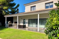 Villa in Hospitalet de L´Infant - PERLA Gran villa piscina privada y WiFi gratis