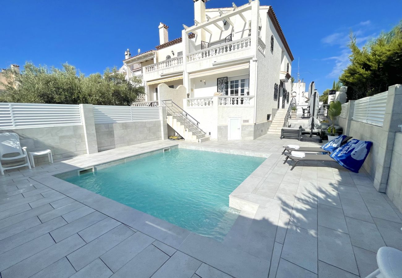 Terraced House in Miami Playa - LOTUS villa adosada cerca de la playa