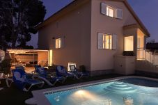 Villa à Miami Playa - AMELIE Villa piscina privada, BBQ y Wifi gratis