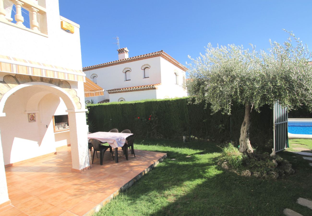 Maison mitoyenne à Miami Playa - MASIA2 adosado jardín privado, BBQ y piscina comun Maison mitoyenne à Miami Playa - MASIA2 adosado jardín privado, BBQ y piscina comun