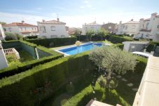 Maison mitoyenne à Miami Playa - MASIA2 adosado jardín privado, BBQ y piscina comun