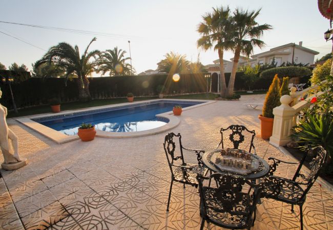 Villa à Miami Playa - LIDIA Villa piscina privada, jardín, Wifi gratis Villa à Miami Playa - LIDIA Villa piscina privada, jardín, Wifi gratis