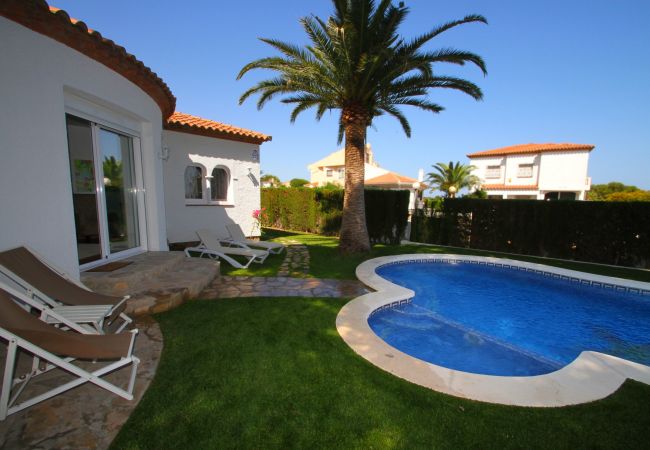 Villa à Miami Playa - CAMILA Villa piscina privada, jardín y Wifi gratis Villa à Miami Playa - CAMILA Villa piscina privada, jardín y Wifi gratis