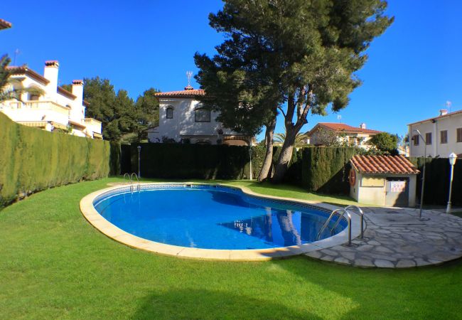 Maison mitoyenne à Miami Playa - RIOJA Adosado jardín, BBQ, piscina y Wifi gratis Maison mitoyenne à Miami Playa - RIOJA Adosado jardín, BBQ, piscina y Wifi gratis