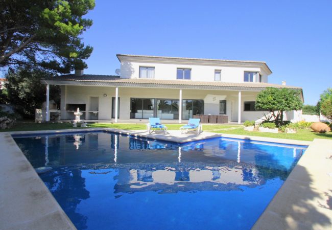 villa à Hospitalet de L´Infant - PERLA Gran villa piscina privada y WiFi gratis