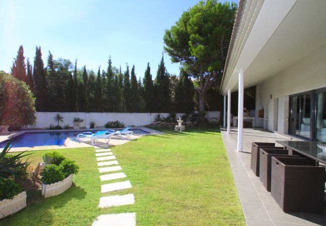 Villa à Hospitalet de L´Infant - PERLA Gran villa piscina privada y WiFi gratis Villa à Hospitalet de L´Infant - PERLA Gran villa piscina privada y WiFi gratis