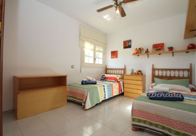 Maison mitoyenne à Miami Playa - BEDOL1 Adosado jardín, piscina comun, WiFi gratis Maison mitoyenne à Miami Playa - BEDOL1 Adosado jardín, piscina comun, WiFi gratis