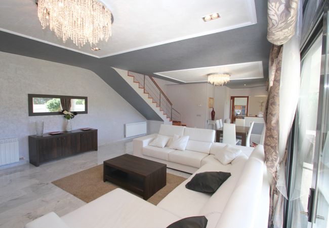 villa à Hospitalet de l'Infant - Chalet independiente en venta en llevant villa à Hospitalet de l'Infant - Chalet independiente en venta en llevant