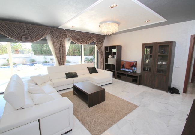 villa à Hospitalet de l'Infant - Chalet independiente en venta en llevant villa à Hospitalet de l'Infant - Chalet independiente en venta en llevant