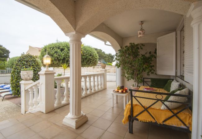 Вилла на Miami Playa - LEMON Villa con piscina y Wifi gratis Вилла на Miami Playa - LEMON Villa con piscina y Wifi gratis