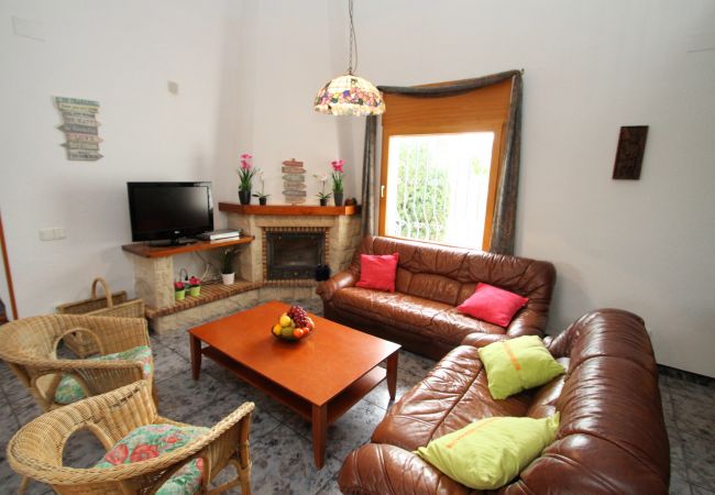 Вилла на Miami Playa - FORTUNA villa, piscina privada y grán jardín Вилла на Miami Playa - FORTUNA villa, piscina privada y grán jardín