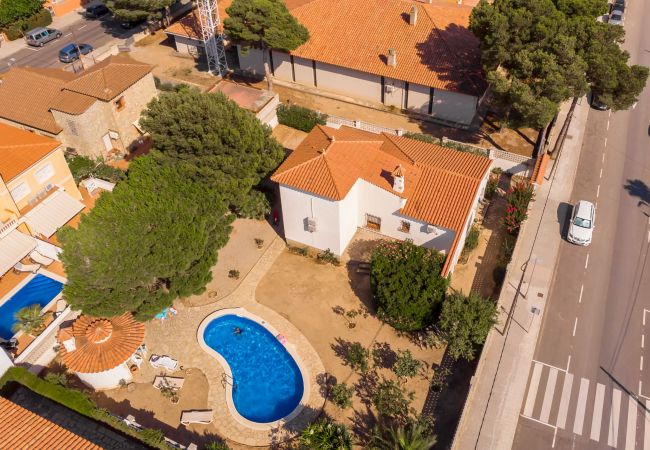 Вилла на Miami Playa - FORTUNA villa, piscina privada y grán jardín Вилла на Miami Playa - FORTUNA villa, piscina privada y grán jardín
