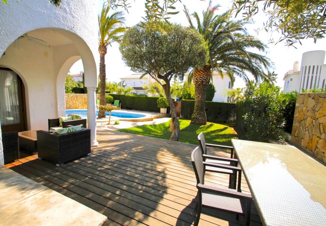 Вилла на Miami Playa - SULA villa con piscina privada cerca del mar Вилла на Miami Playa - SULA villa con piscina privada cerca del mar