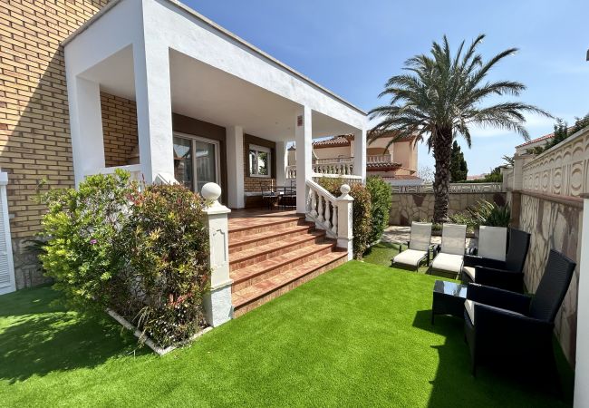 Вилла на Miami Playa - FLANDES Villa piscina jardín privado, Wifi gratis Вилла на Miami Playa - FLANDES Villa piscina jardín privado, Wifi gratis