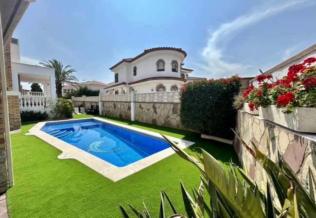 Вилла на Miami Playa - FLANDES Villa piscina jardín privado, Wifi gratis Вилла на Miami Playa - FLANDES Villa piscina jardín privado, Wifi gratis