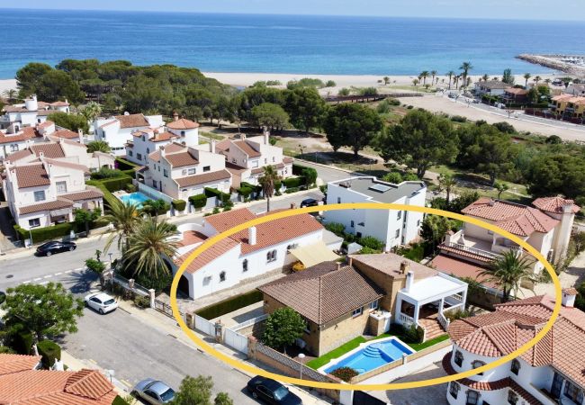 Вилла на Miami Playa - FLANDES Villa piscina jardín privado, Wifi gratis Вилла на Miami Playa - FLANDES Villa piscina jardín privado, Wifi gratis