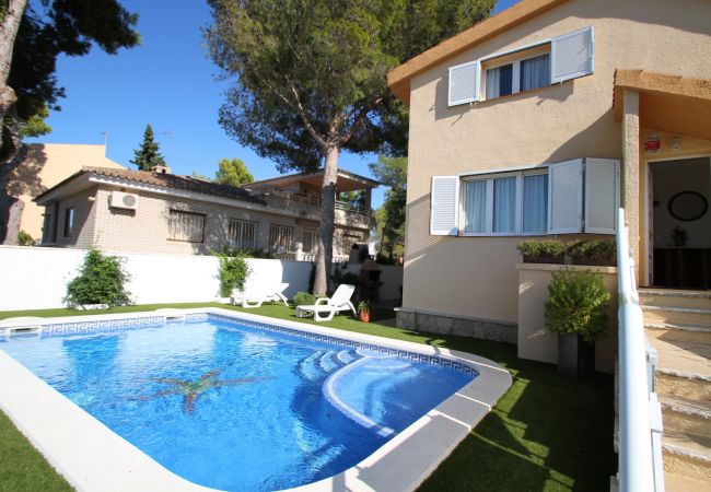 Вилла на Miami Playa - AMELIE Villa piscina privada, BBQ y Wifi gratis Вилла на Miami Playa - AMELIE Villa piscina privada, BBQ y Wifi gratis