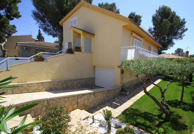 Вилла на Miami Playa - AMELIE Villa piscina privada, BBQ y Wifi gratis Вилла на Miami Playa - AMELIE Villa piscina privada, BBQ y Wifi gratis