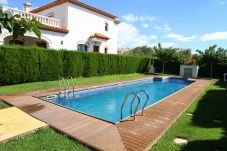 Таунхаус на Миами Плайя - MAGRA8 Adosado jardín privado, BBQ y piscina comun