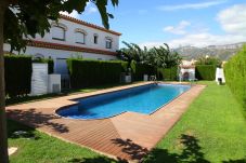 Таунхаус на Миами Плайя - MAGRA8 Adosado jardín privado, BBQ y piscina comun