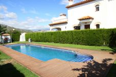 Таунхаус на Миами Плайя - MAGRA8 Adosado jardín privado, BBQ y piscina comun