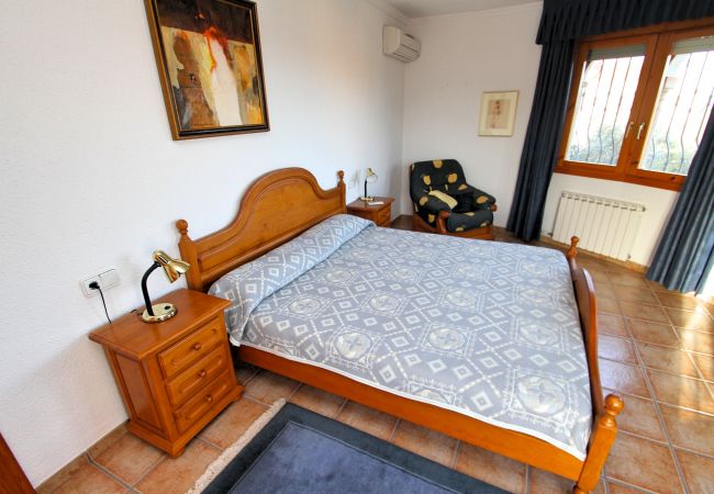 Вилла на Miami Playa - GRANADA Villa piscina, jardín, BBQ, Wifi gratis Вилла на Miami Playa - GRANADA Villa piscina, jardín, BBQ, Wifi gratis