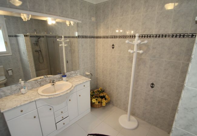 Вилла на Miami Playa - GRANADA Villa piscina, jardín, BBQ, Wifi gratis Вилла на Miami Playa - GRANADA Villa piscina, jardín, BBQ, Wifi gratis
