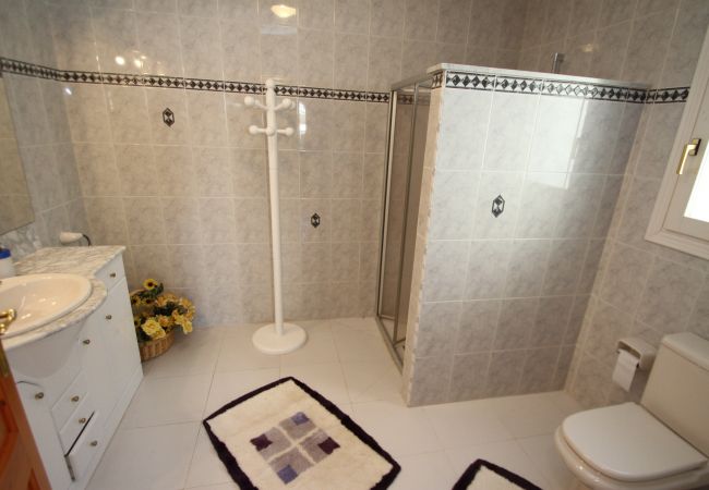 Вилла на Miami Playa - GRANADA Villa piscina, jardín, BBQ, Wifi gratis Вилла на Miami Playa - GRANADA Villa piscina, jardín, BBQ, Wifi gratis