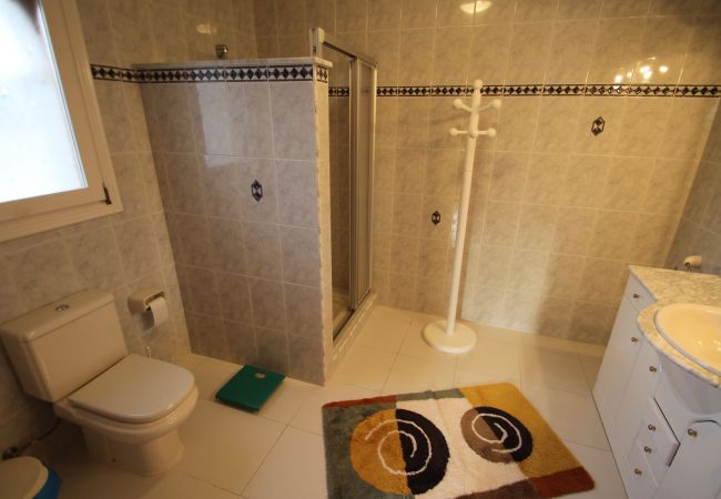 Вилла на Miami Playa - GRANADA Villa piscina, jardín, BBQ, Wifi gratis Вилла на Miami Playa - GRANADA Villa piscina, jardín, BBQ, Wifi gratis
