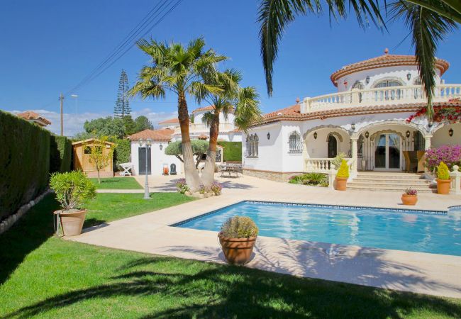 Вилла на Miami Playa - LIDIA Villa piscina privada, jardín, Wifi gratis Вилла на Miami Playa - LIDIA Villa piscina privada, jardín, Wifi gratis