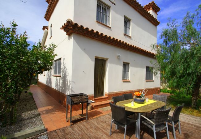 Вилла на Miami Playa - RIVERA villa en la playa, jardin, barbacoa Вилла на Miami Playa - RIVERA villa en la playa, jardin, barbacoa