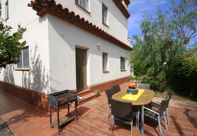 Вилла на Miami Playa - RIVERA villa en la playa, jardin, barbacoa Вилла на Miami Playa - RIVERA villa en la playa, jardin, barbacoa