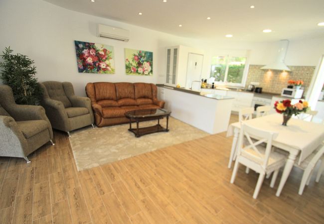 Вилла на Miami Playa - CAMILA Villa piscina privada, jardín y Wifi gratis Вилла на Miami Playa - CAMILA Villa piscina privada, jardín y Wifi gratis