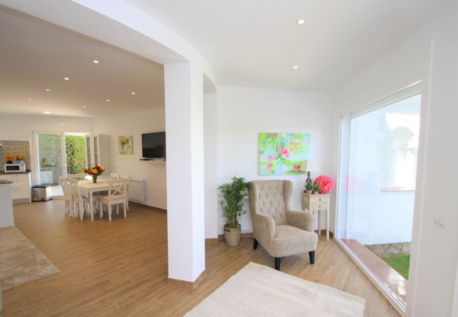 Вилла на Miami Playa - CAMILA Villa piscina privada, jardín y Wifi gratis Вилла на Miami Playa - CAMILA Villa piscina privada, jardín y Wifi gratis
