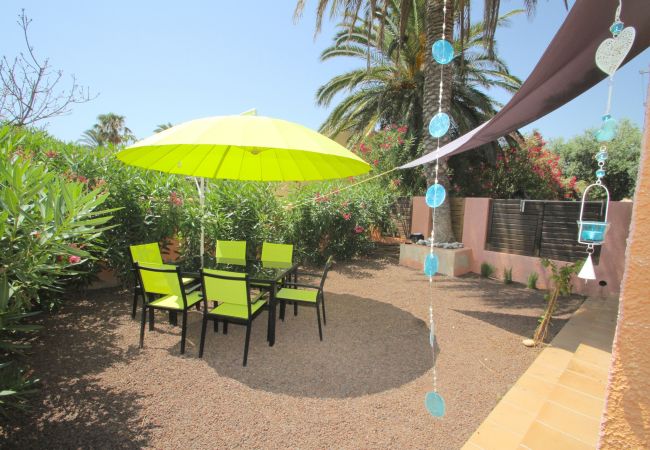 Таунхаус на Miami Playa - TERRACOTA adosado con jardín privado Таунхаус на Miami Playa - TERRACOTA adosado con jardín privado