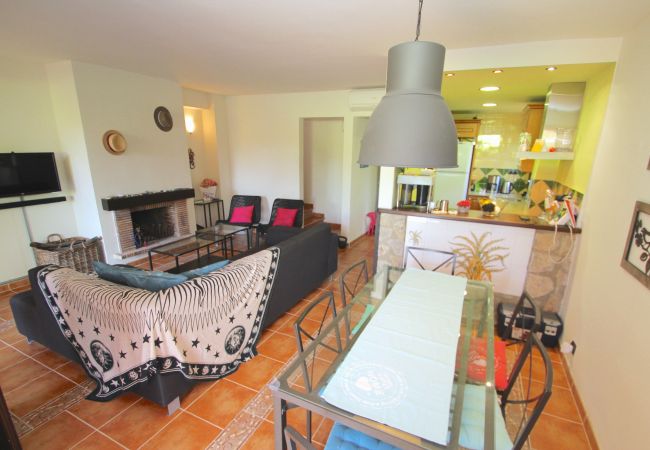 Таунхаус на Miami Playa - TERRACOTA adosado con jardín privado Таунхаус на Miami Playa - TERRACOTA adosado con jardín privado