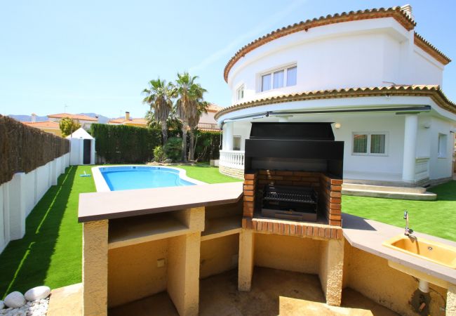 Вилла на Miami Playa - ALAMO Gran villa piscina privada y WiFi gratis Вилла на Miami Playa - ALAMO Gran villa piscina privada y WiFi gratis