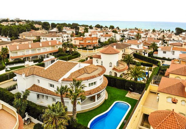 Вилла на Miami Playa - ALAMO Gran villa piscina privada y WiFi gratis Вилла на Miami Playa - ALAMO Gran villa piscina privada y WiFi gratis